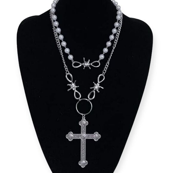 Cross My Heart Barbed Wire Pearl Necklaces NEW - Picture 2 of 4